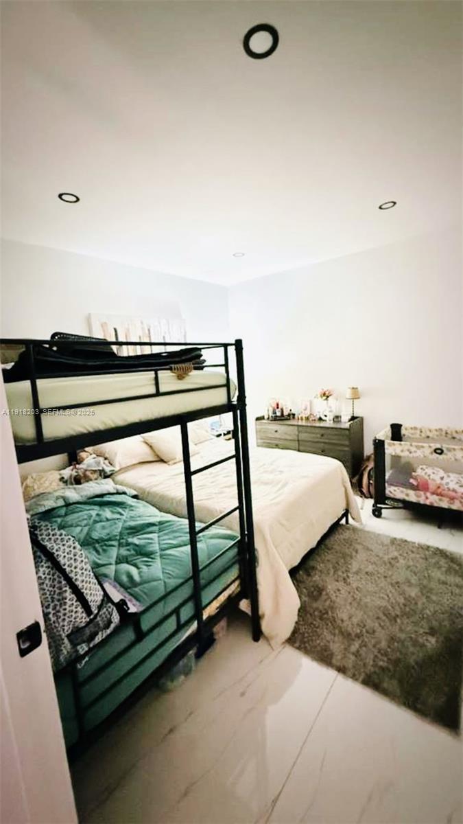 C & R SUB - Residential Lease