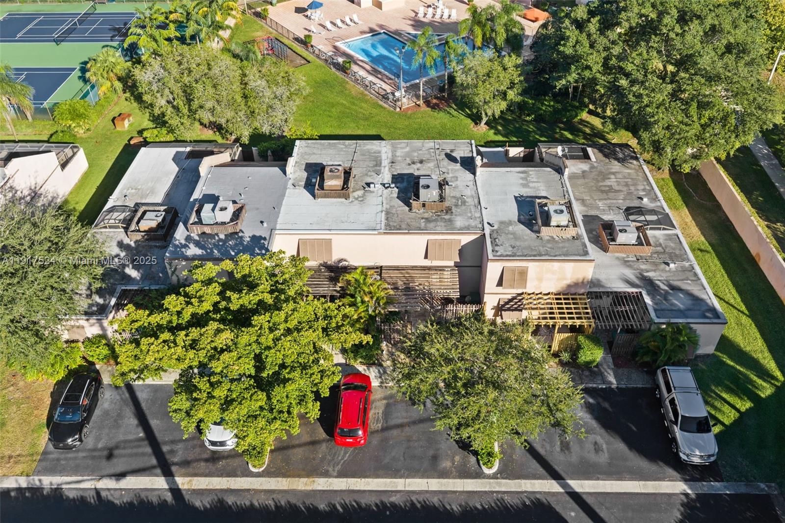 PEMBROKE LAKES SECTION SE - Residential Lease