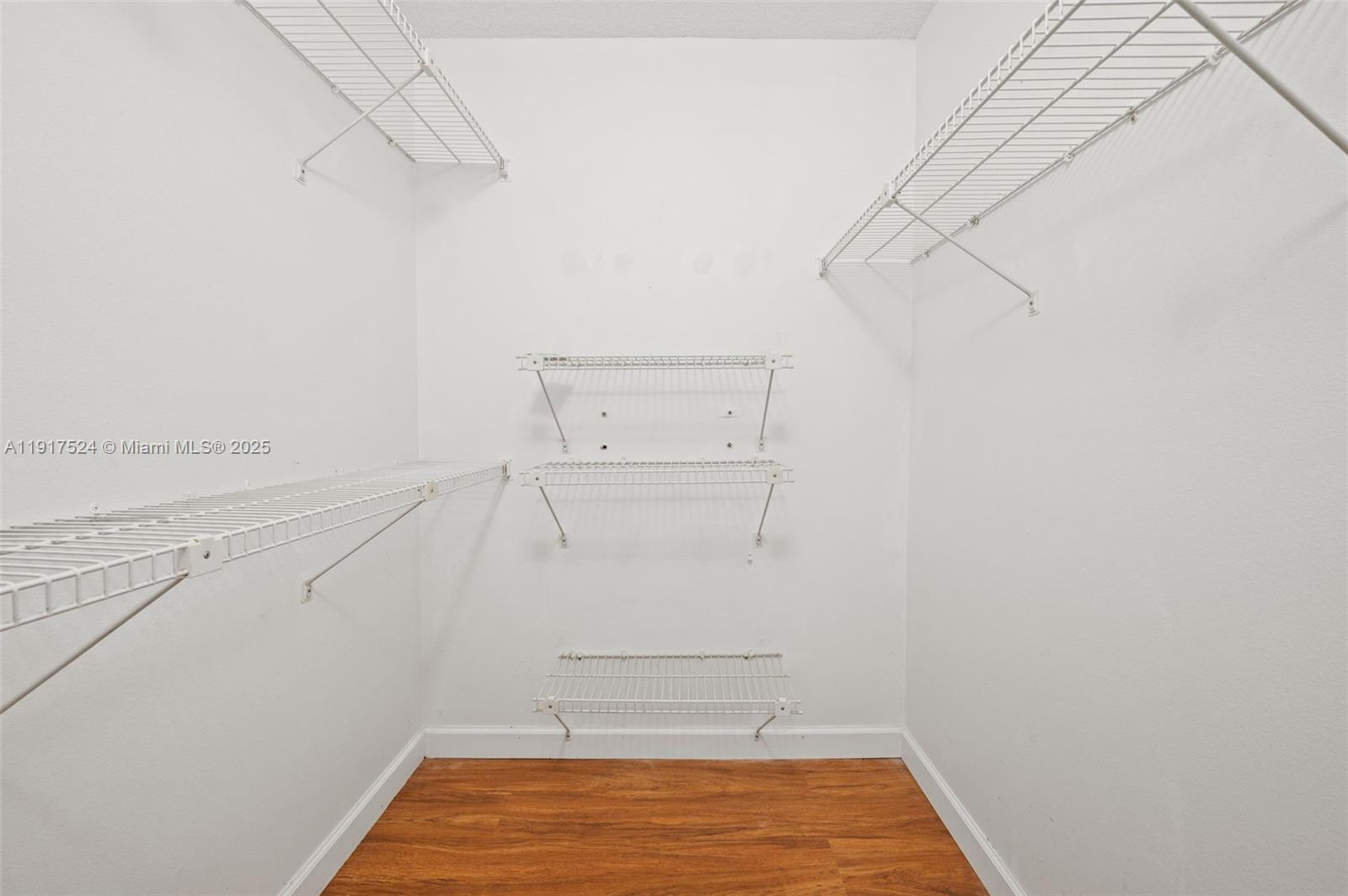 PEMBROKE LAKES SECTION SE - Residential Lease