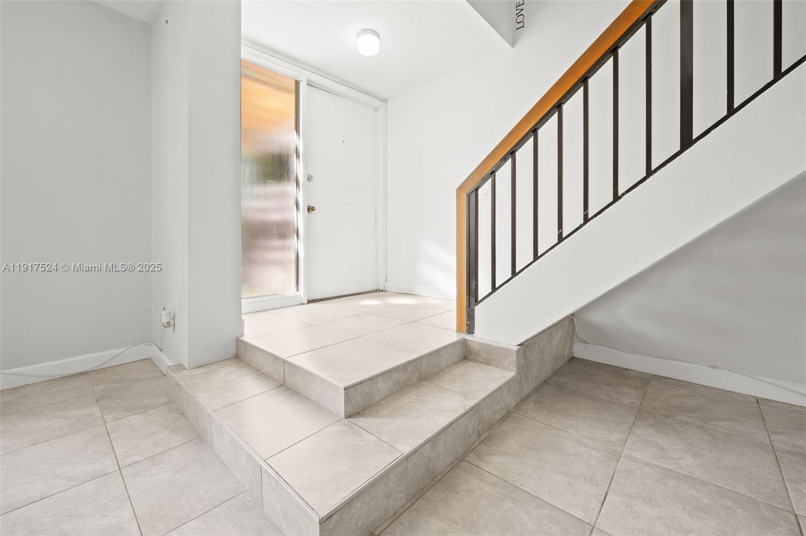 PEMBROKE LAKES SECTION SE - Residential Lease