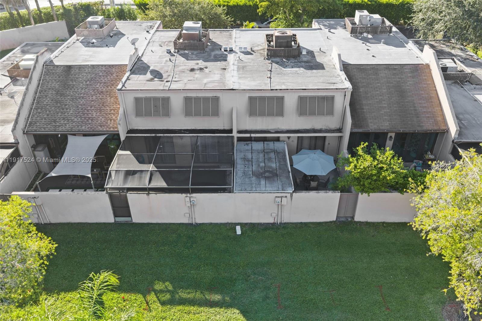 PEMBROKE LAKES SECTION SE - Residential Lease