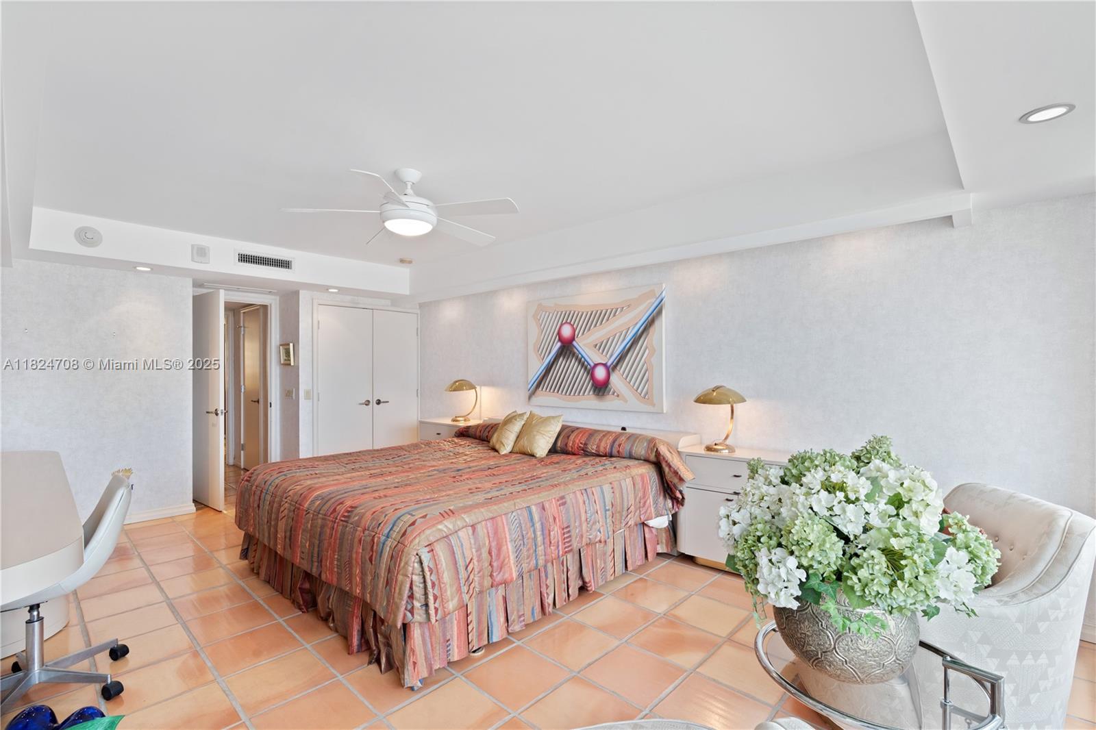 POINT OF AMERICAS - Residential