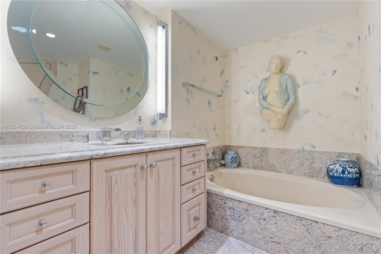 POINT OF AMERICAS - Residential