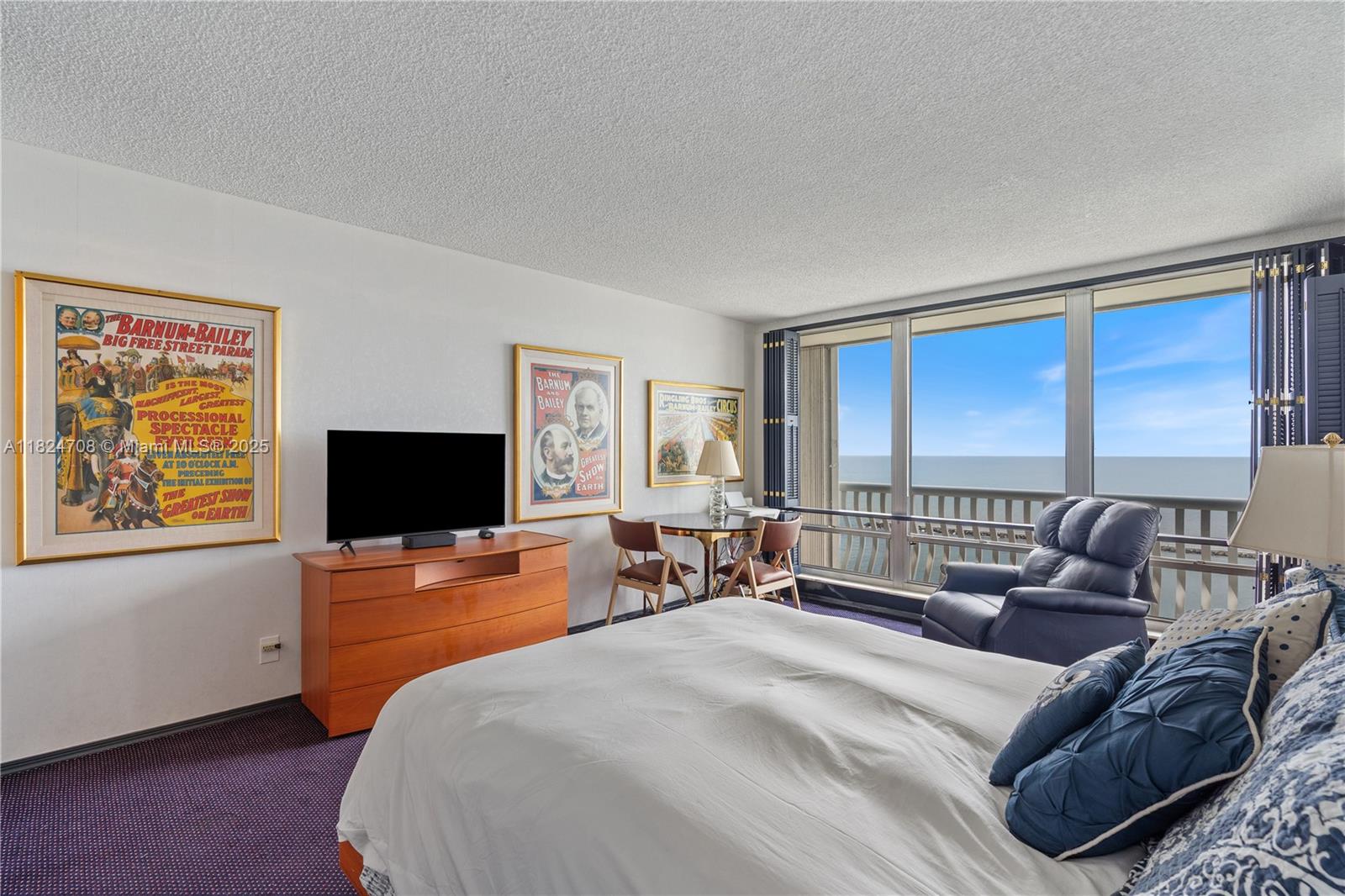 POINT OF AMERICAS - Residential