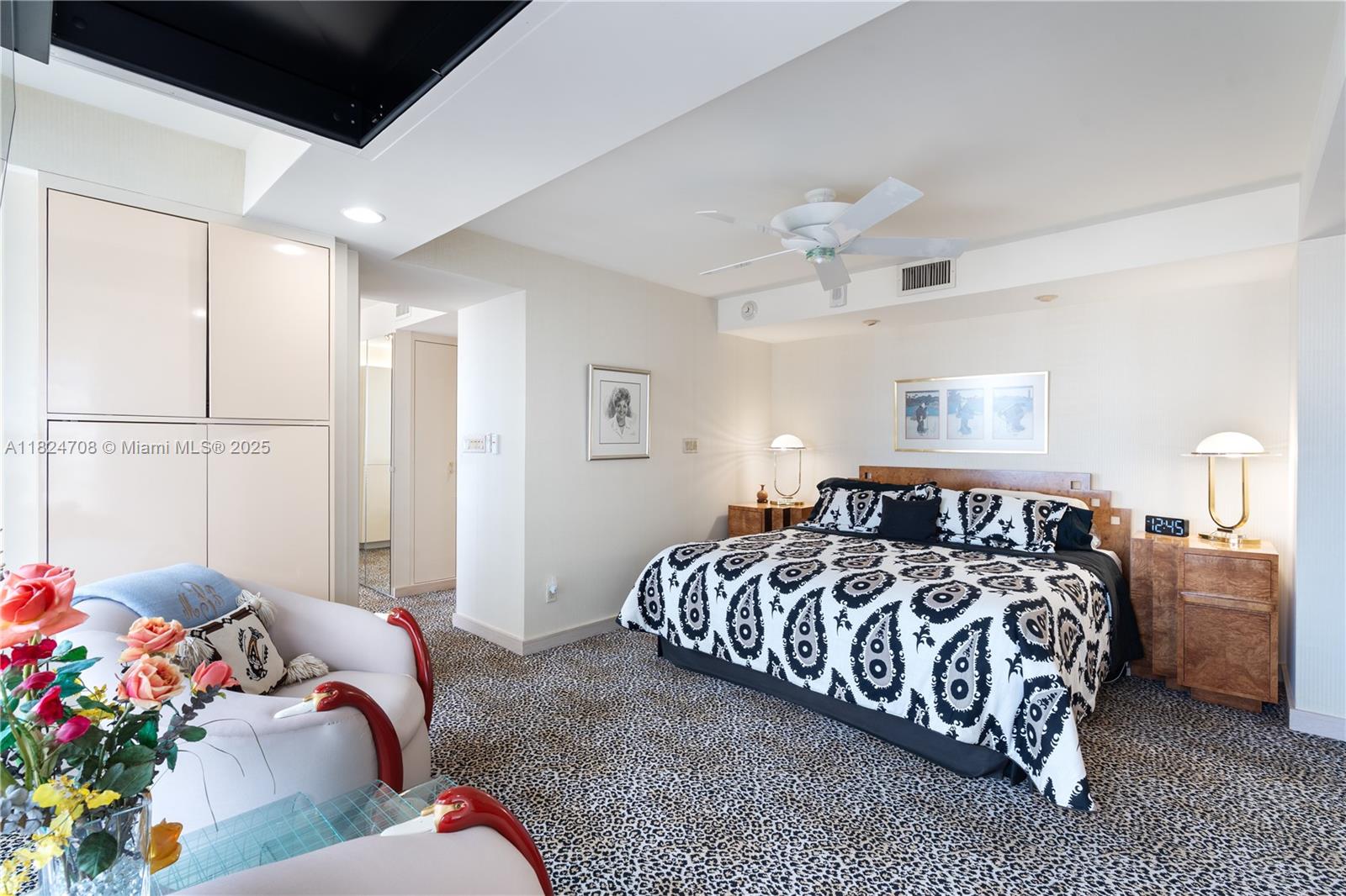 POINT OF AMERICAS - Residential