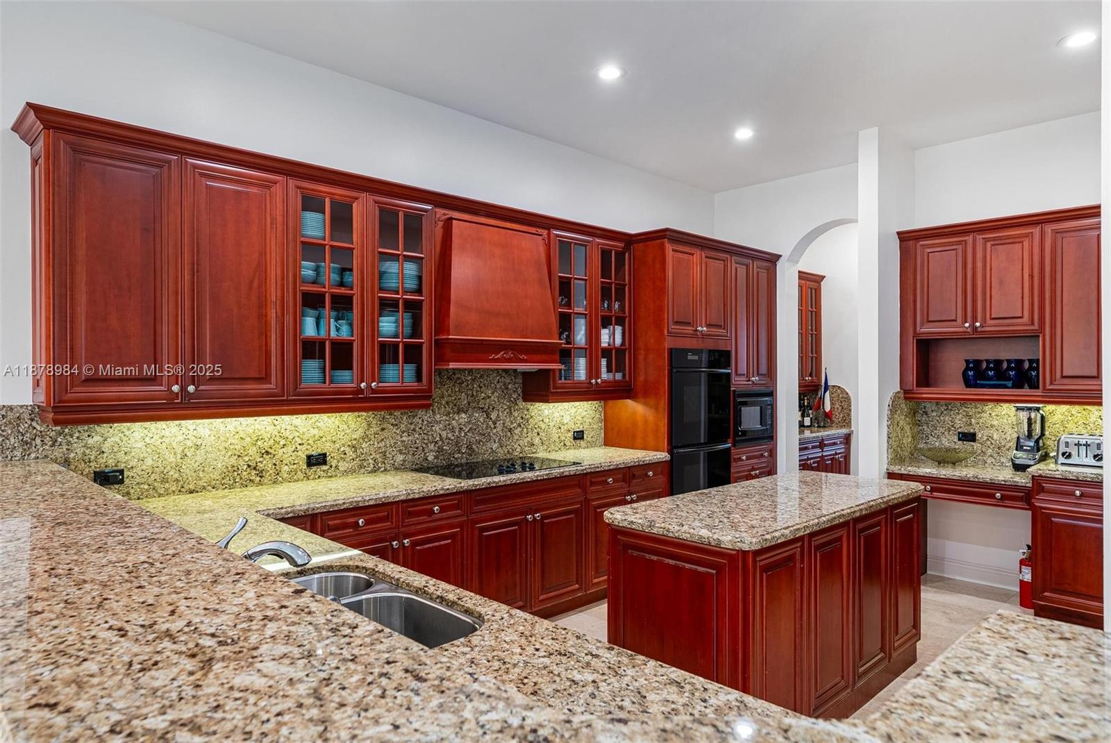 THREE ISLANDS 3RD SECTION - Residential