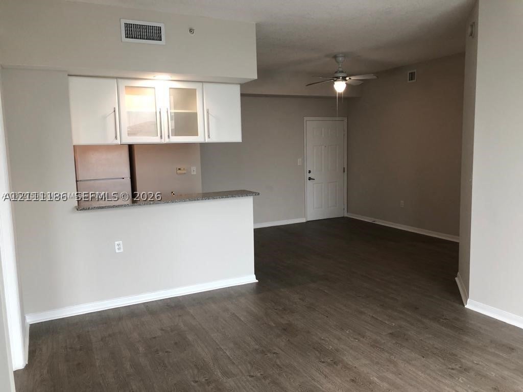 275 NE 18th St 403