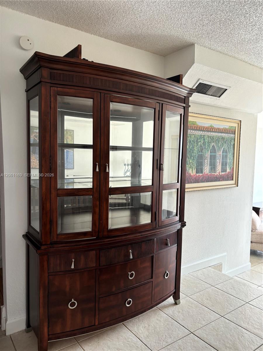 THE BERKELEY CONDO - Residential