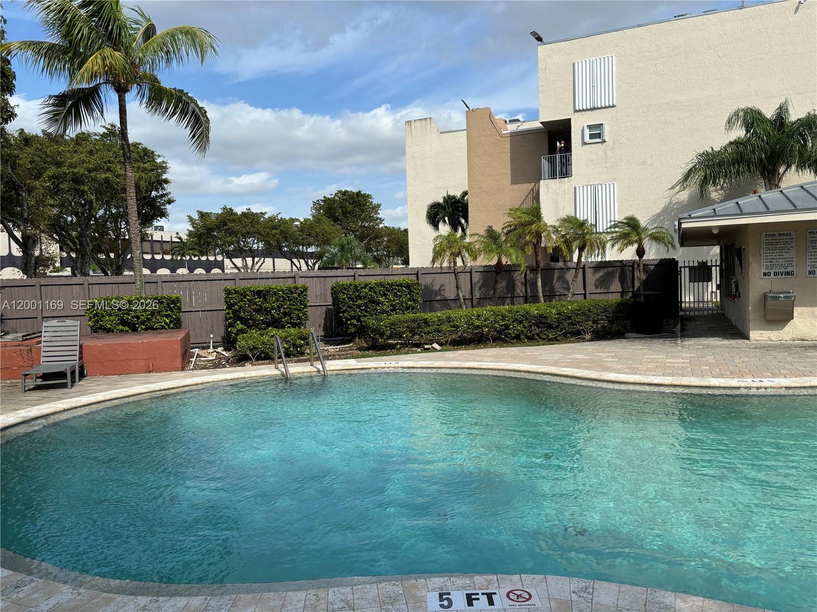 THE BERKELEY CONDO - Residential