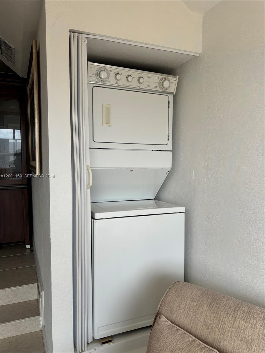 THE BERKELEY CONDO - Residential