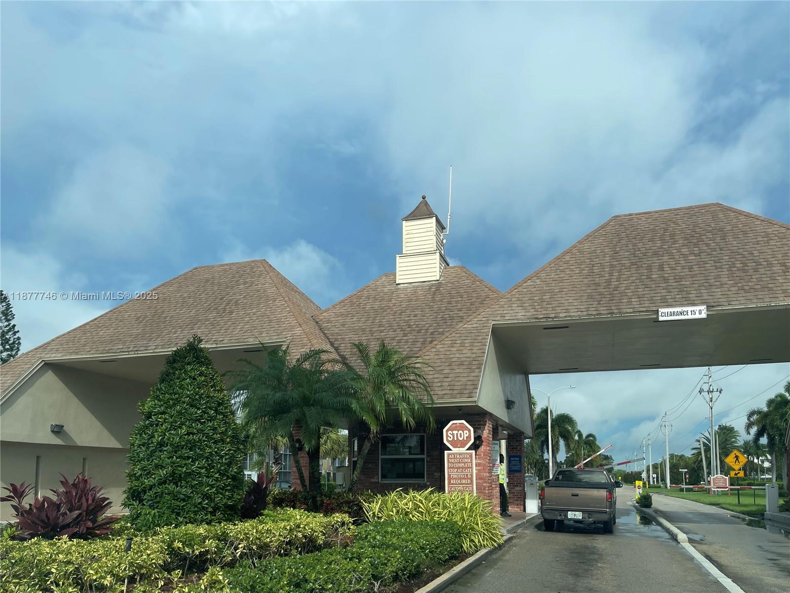 SUFFOLK AT CENTURY VILLAG - Residential