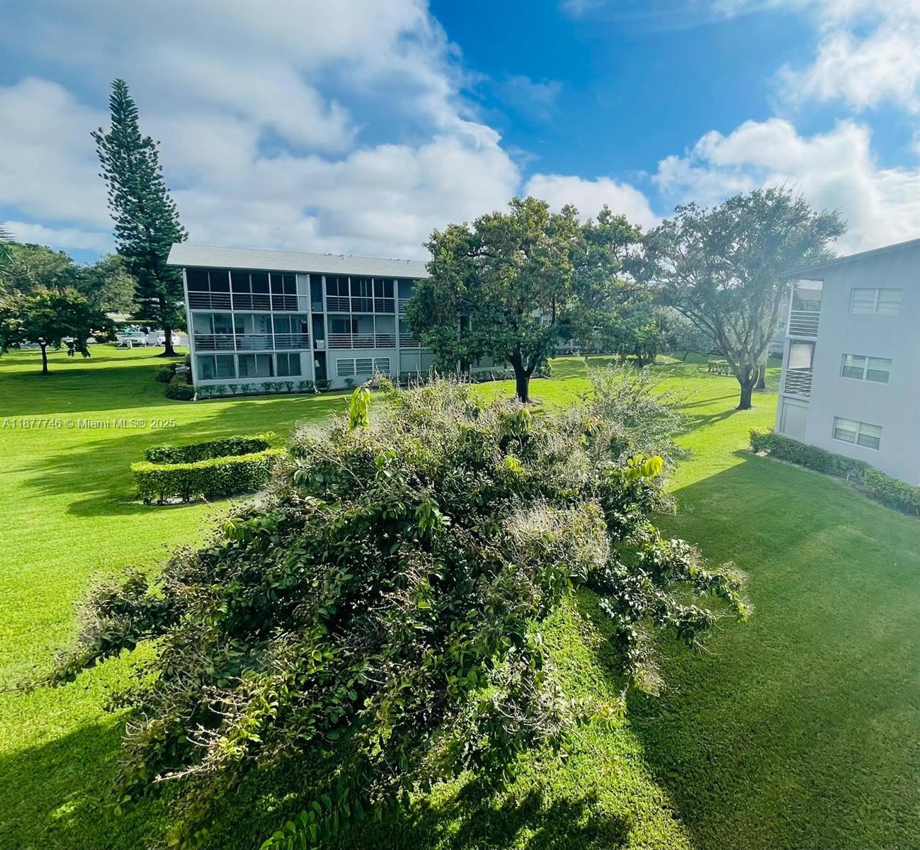 SUFFOLK AT CENTURY VILLAG - Residential