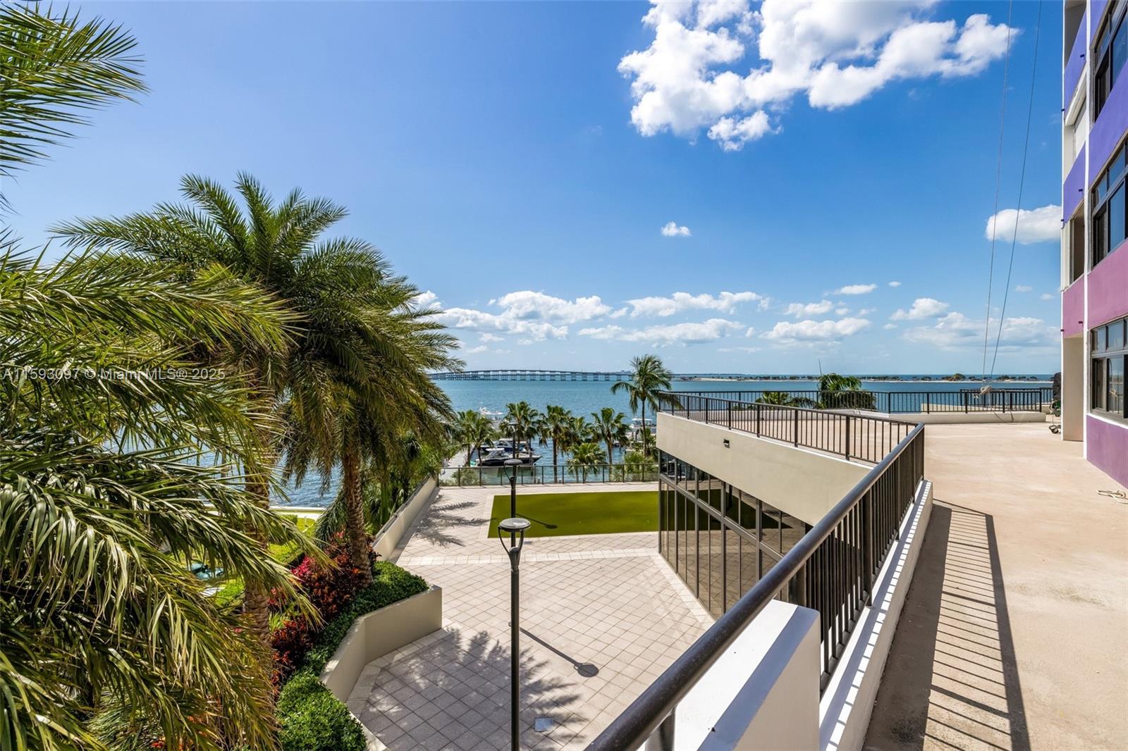VILLA REGINA CONDO - Residential