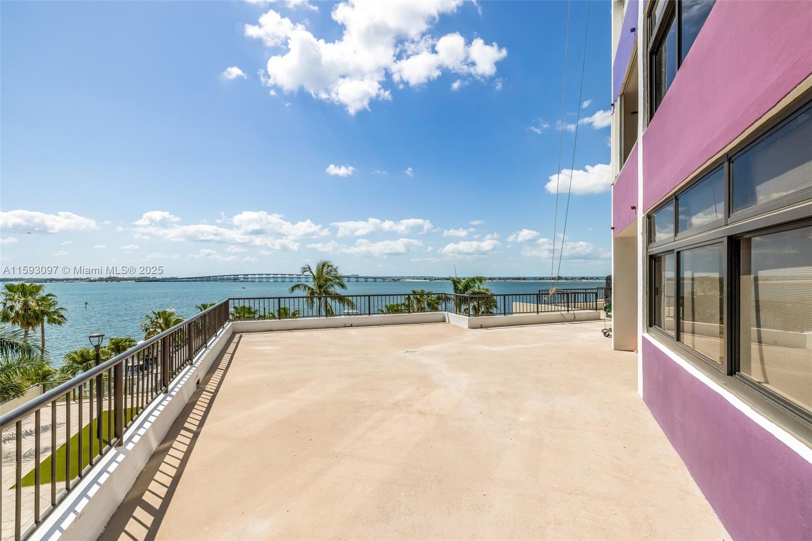 VILLA REGINA CONDO - Residential