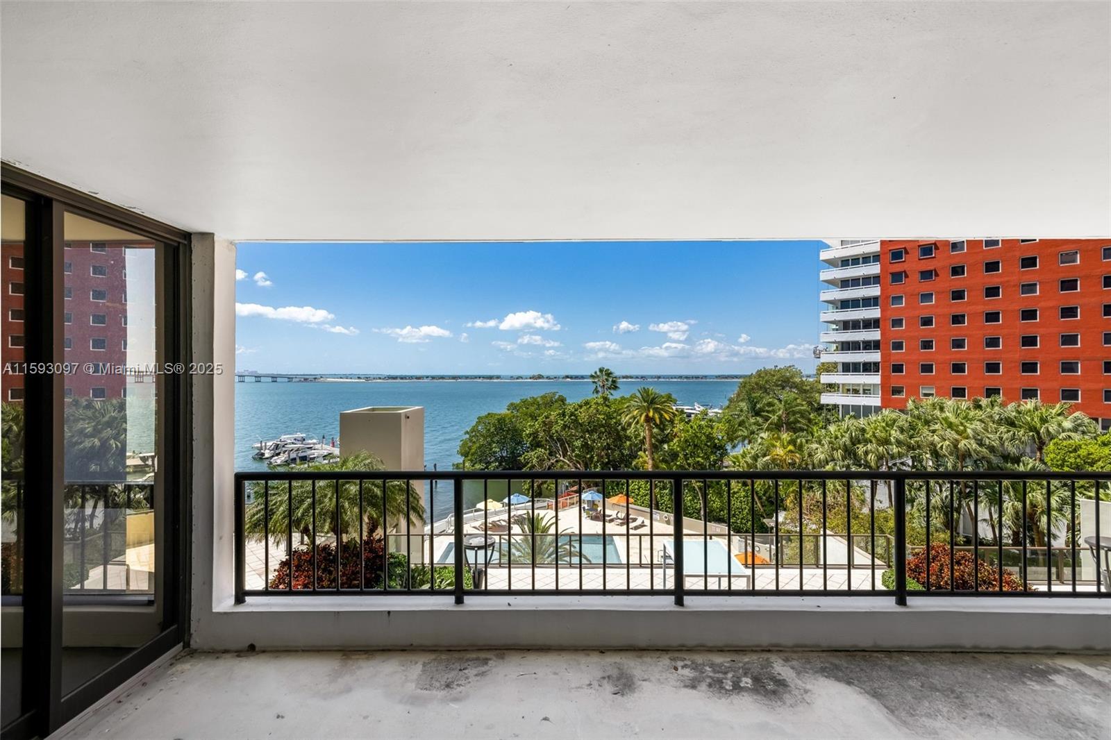 VILLA REGINA CONDO - Residential