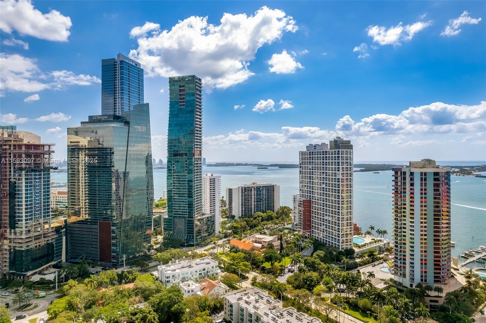 VILLA REGINA CONDO - Residential
