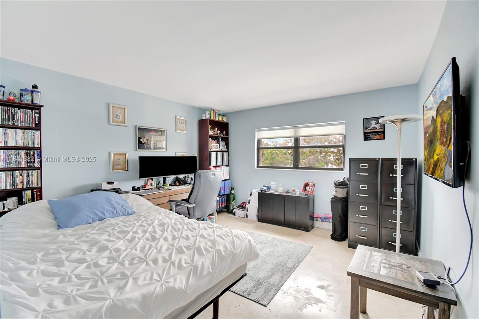 CANONGATE CONDO NO ONE - Residential