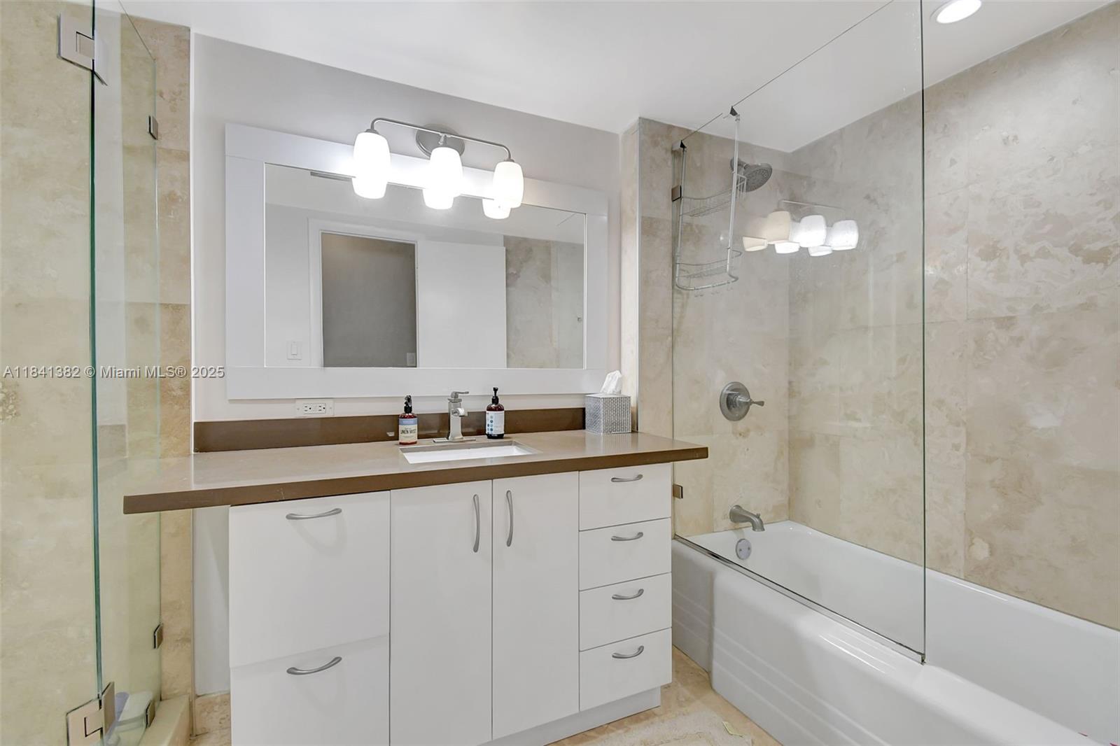 CANONGATE CONDO NO ONE - Residential