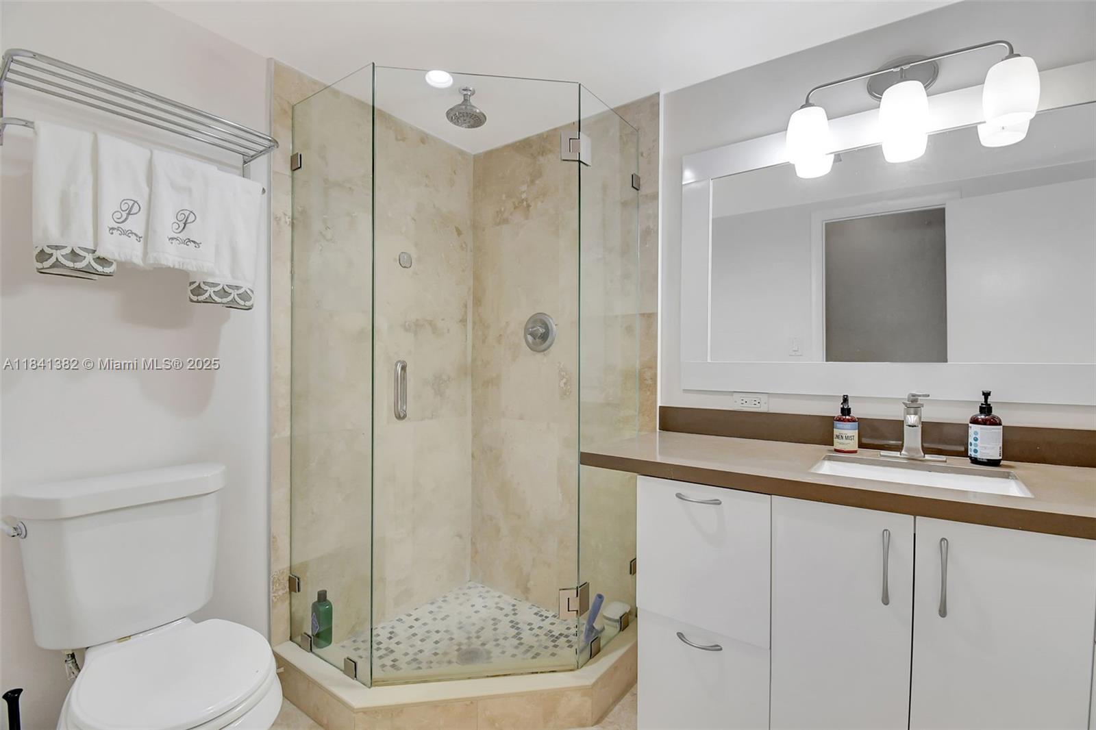 CANONGATE CONDO NO ONE - Residential