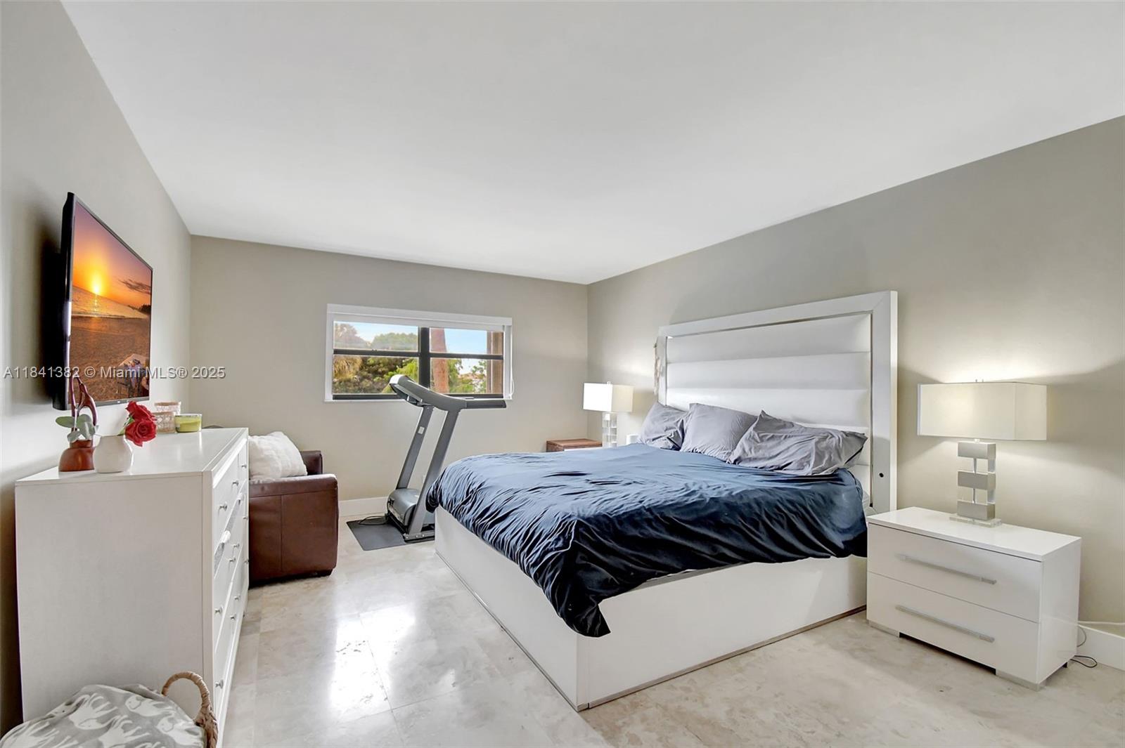 CANONGATE CONDO NO ONE - Residential