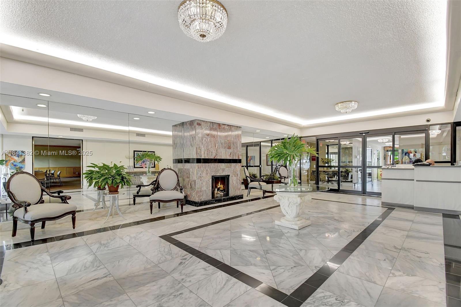 CANONGATE CONDO NO ONE - Residential