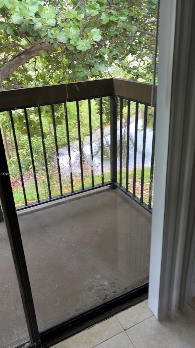 LAKESIDE AT TAMARAC - Residential Lease