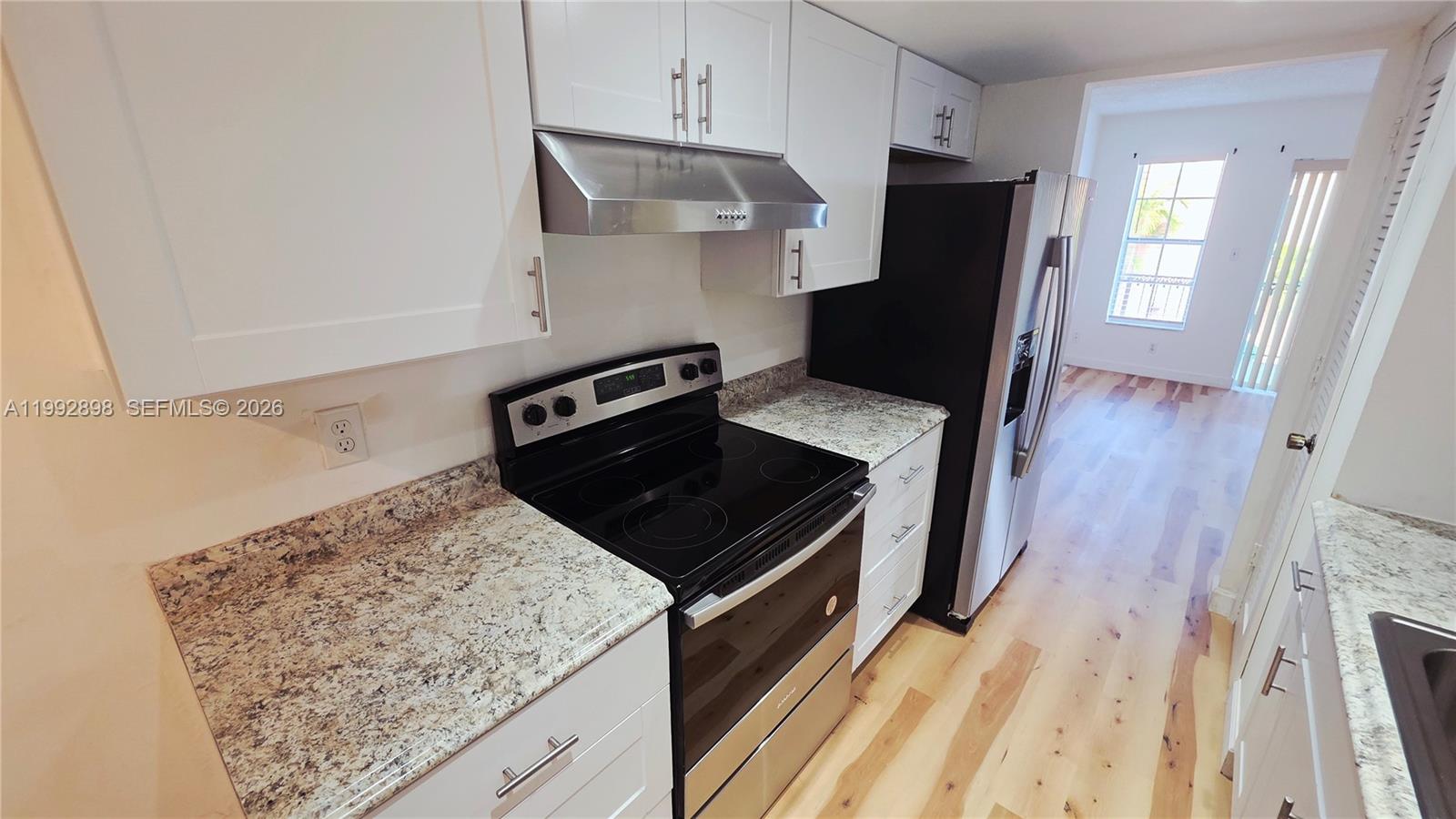 TENNIS CLUB LENGLEN CONDO - Residential Lease