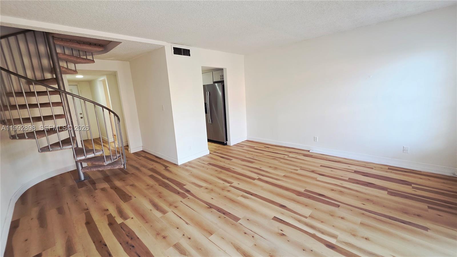 TENNIS CLUB LENGLEN CONDO - Residential Lease