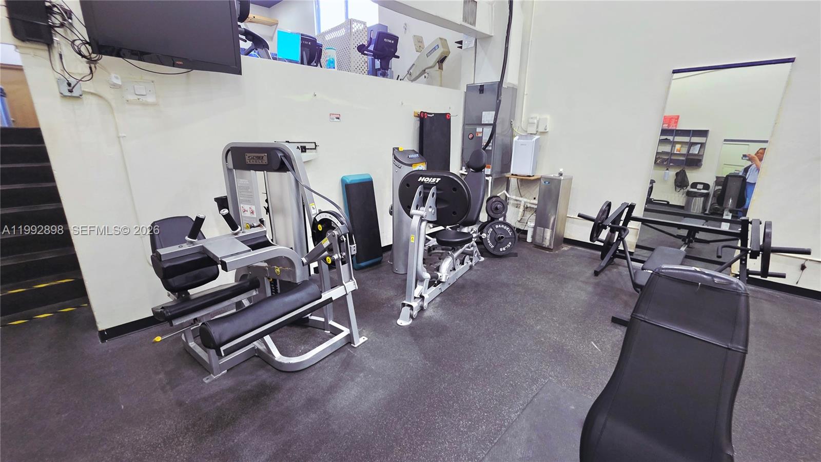 TENNIS CLUB LENGLEN CONDO - Residential Lease