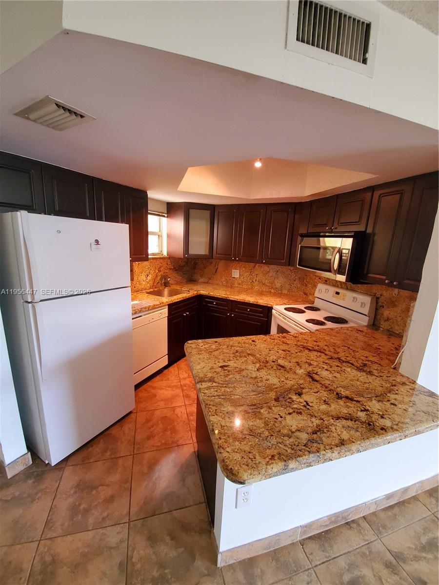 LAS VISTAS AT DORAL CONDO - Residential Lease