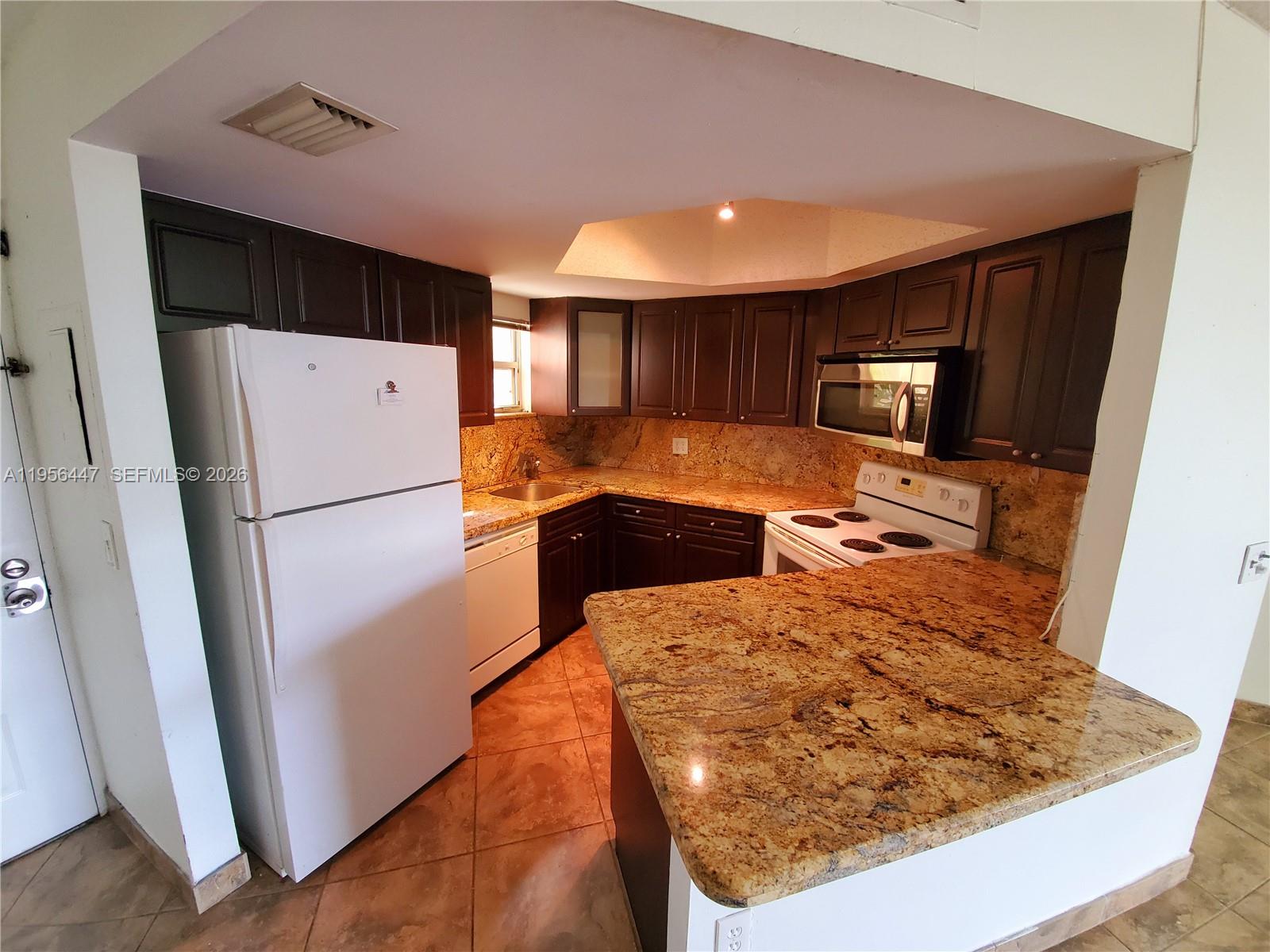 LAS VISTAS AT DORAL CONDO - Residential Lease