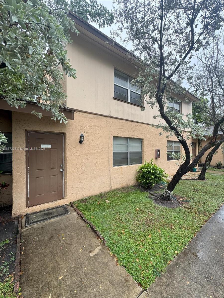 APPLE CREEK - Residential Lease