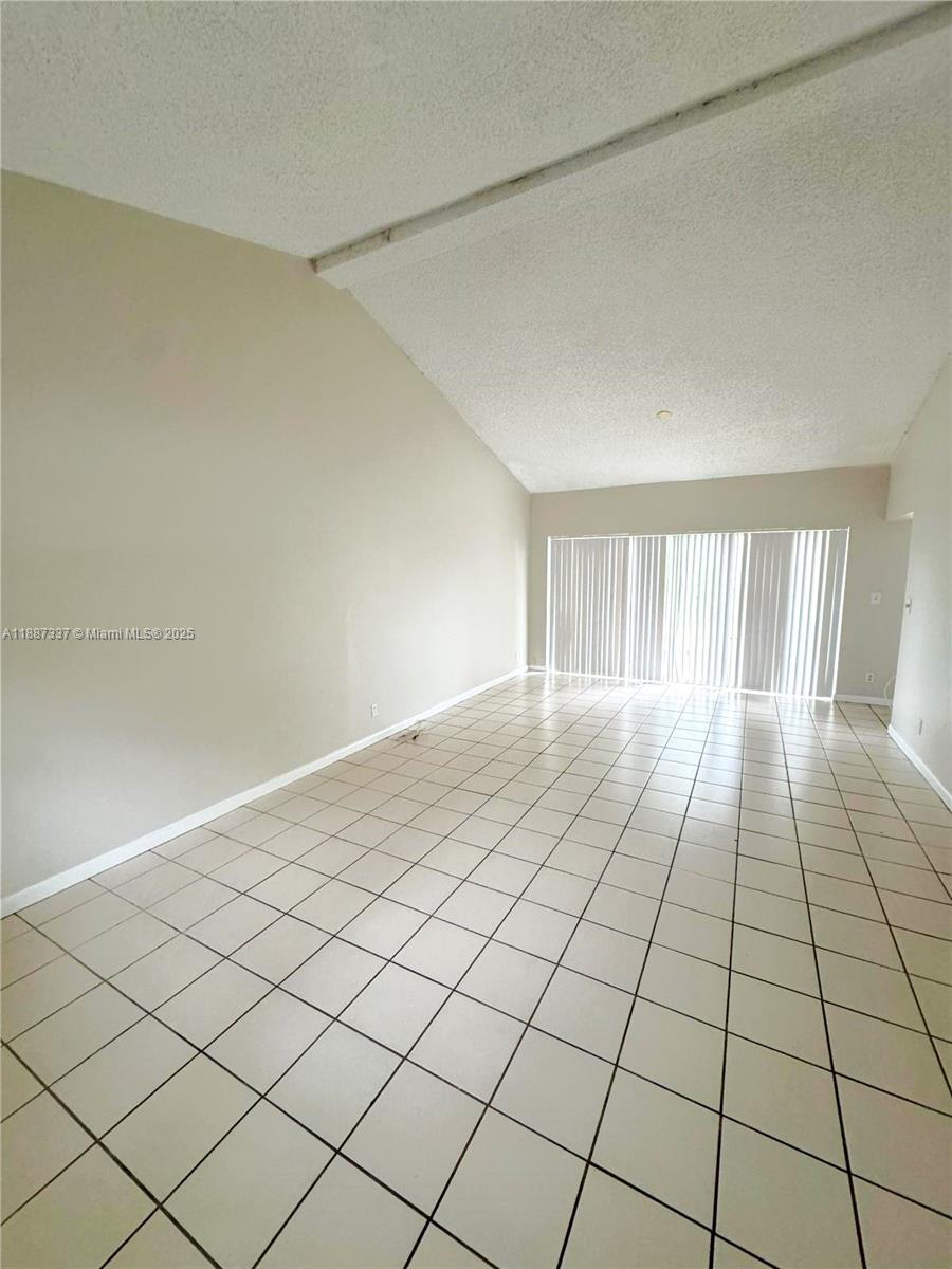 APPLE CREEK - Residential Lease