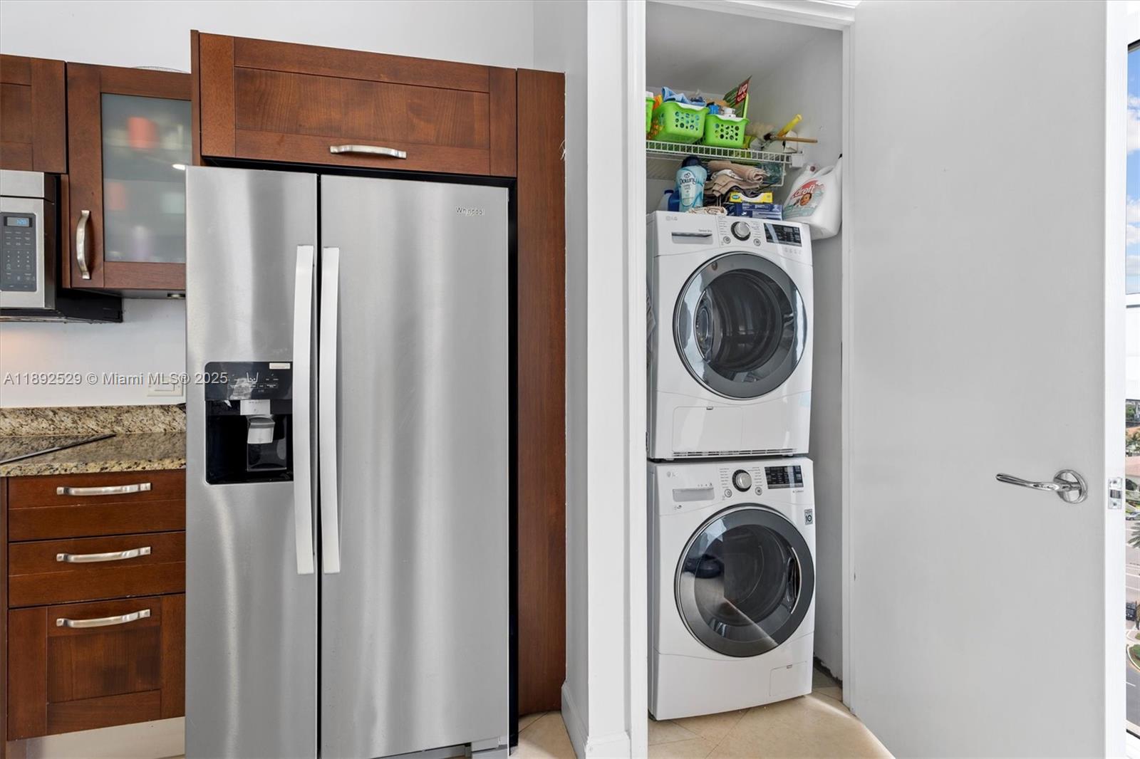 TURNBERRY VLG NO TOWER CO - Residential