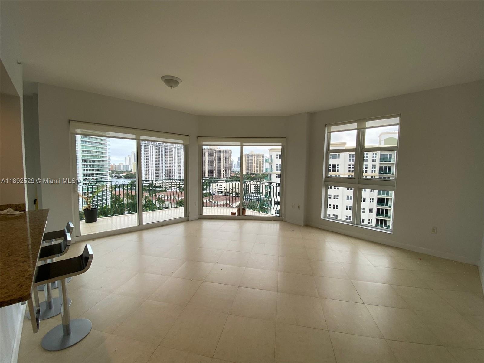 TURNBERRY VLG NO TOWER CO - Residential
