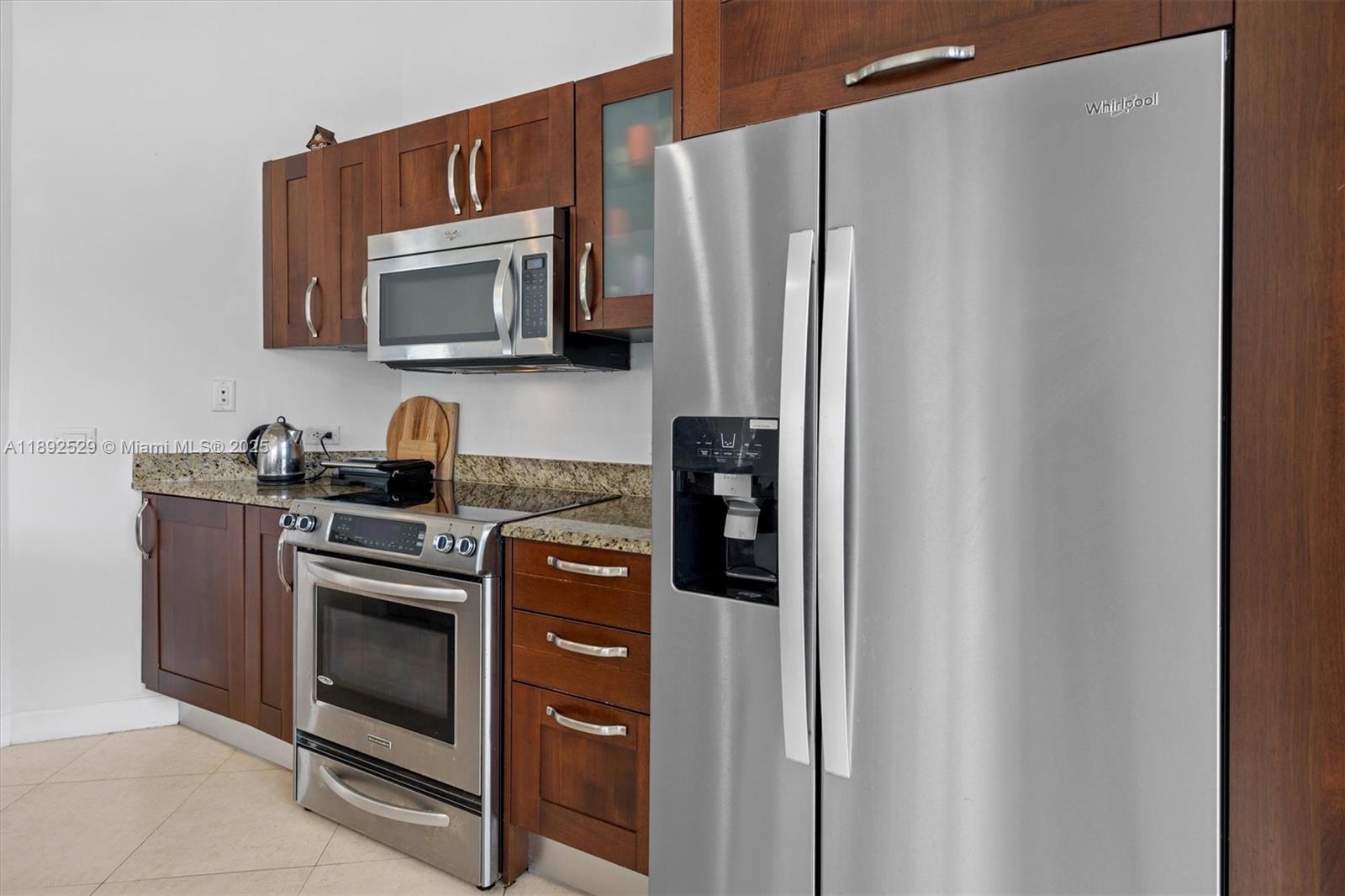 TURNBERRY VLG NO TOWER CO - Residential