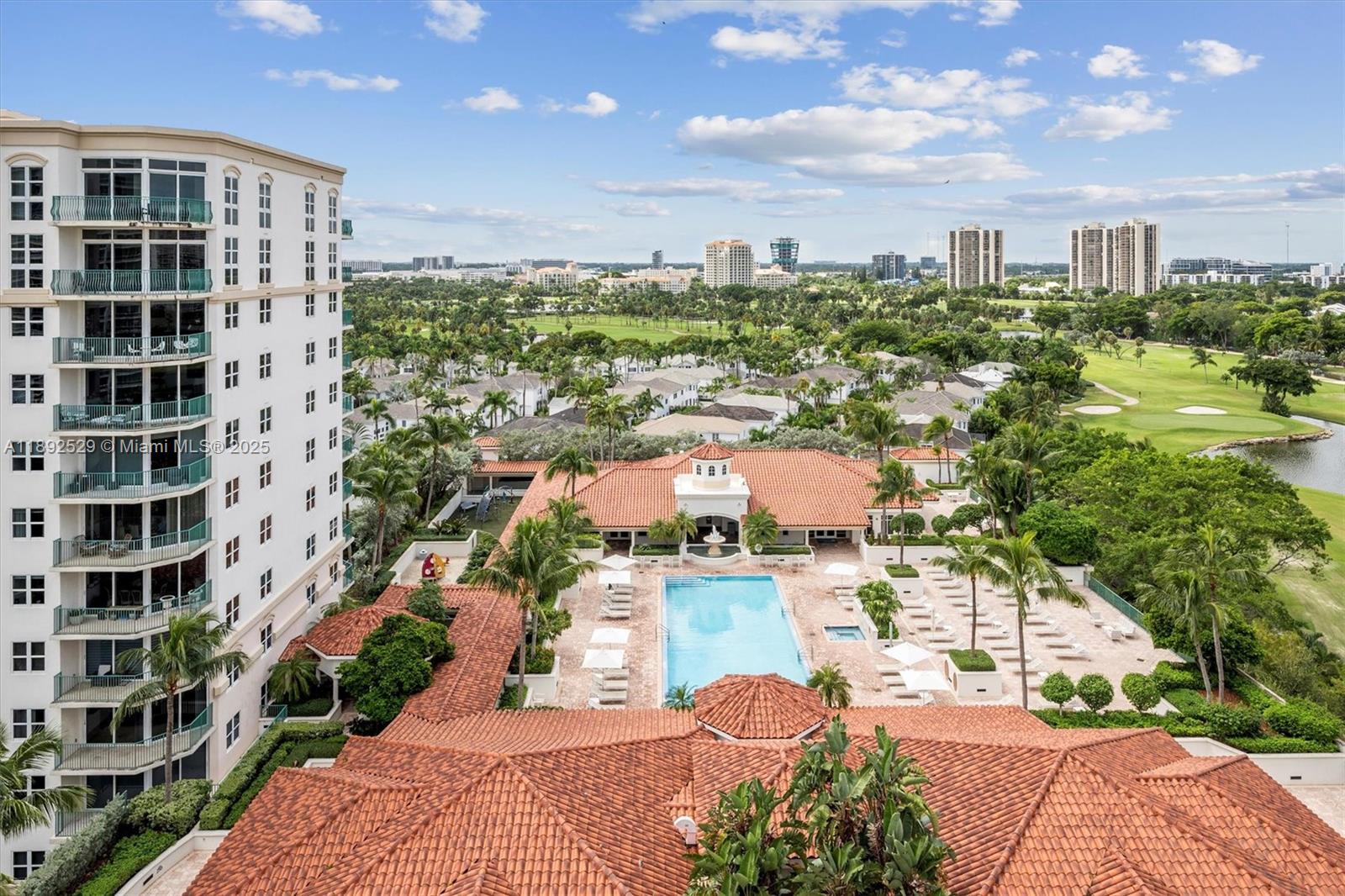 TURNBERRY VLG NO TOWER CO - Residential