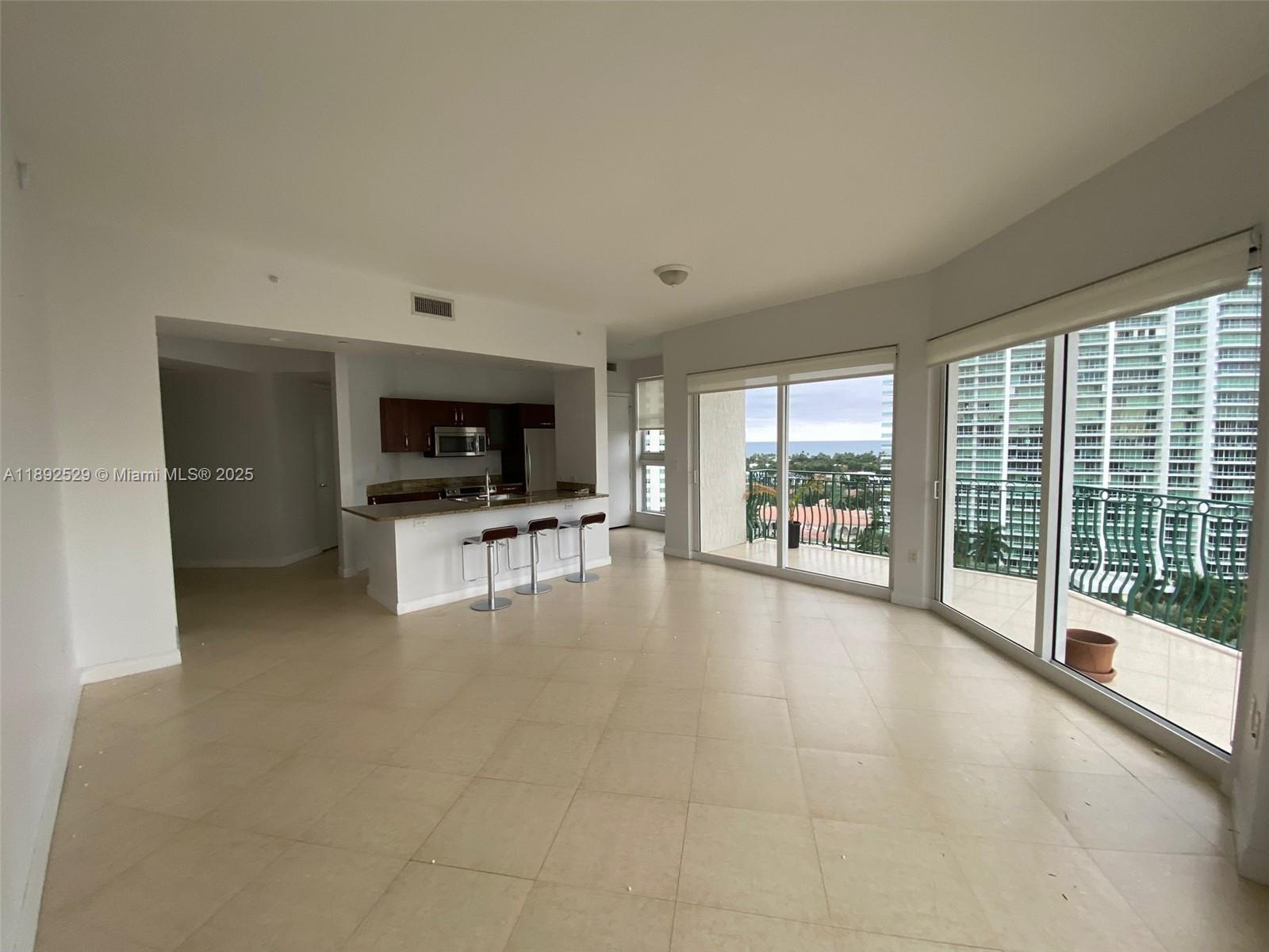 TURNBERRY VLG NO TOWER CO - Residential