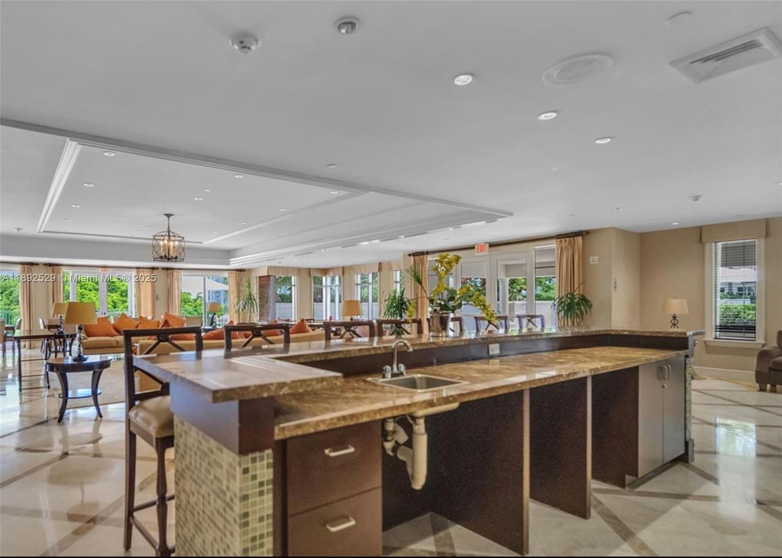 TURNBERRY VLG NO TOWER CO - Residential