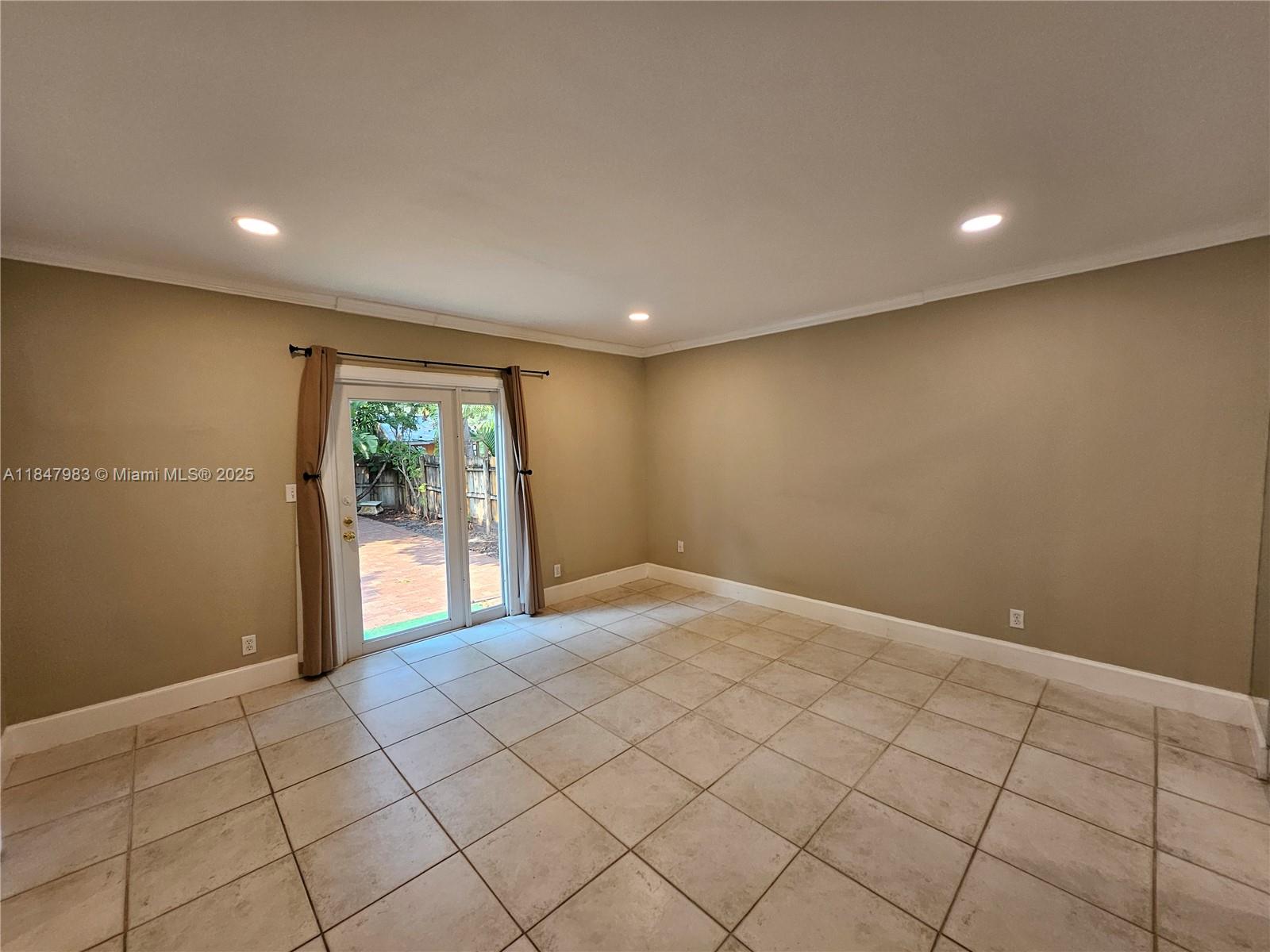 DANIA HEIGHTS EXT - Residential Lease