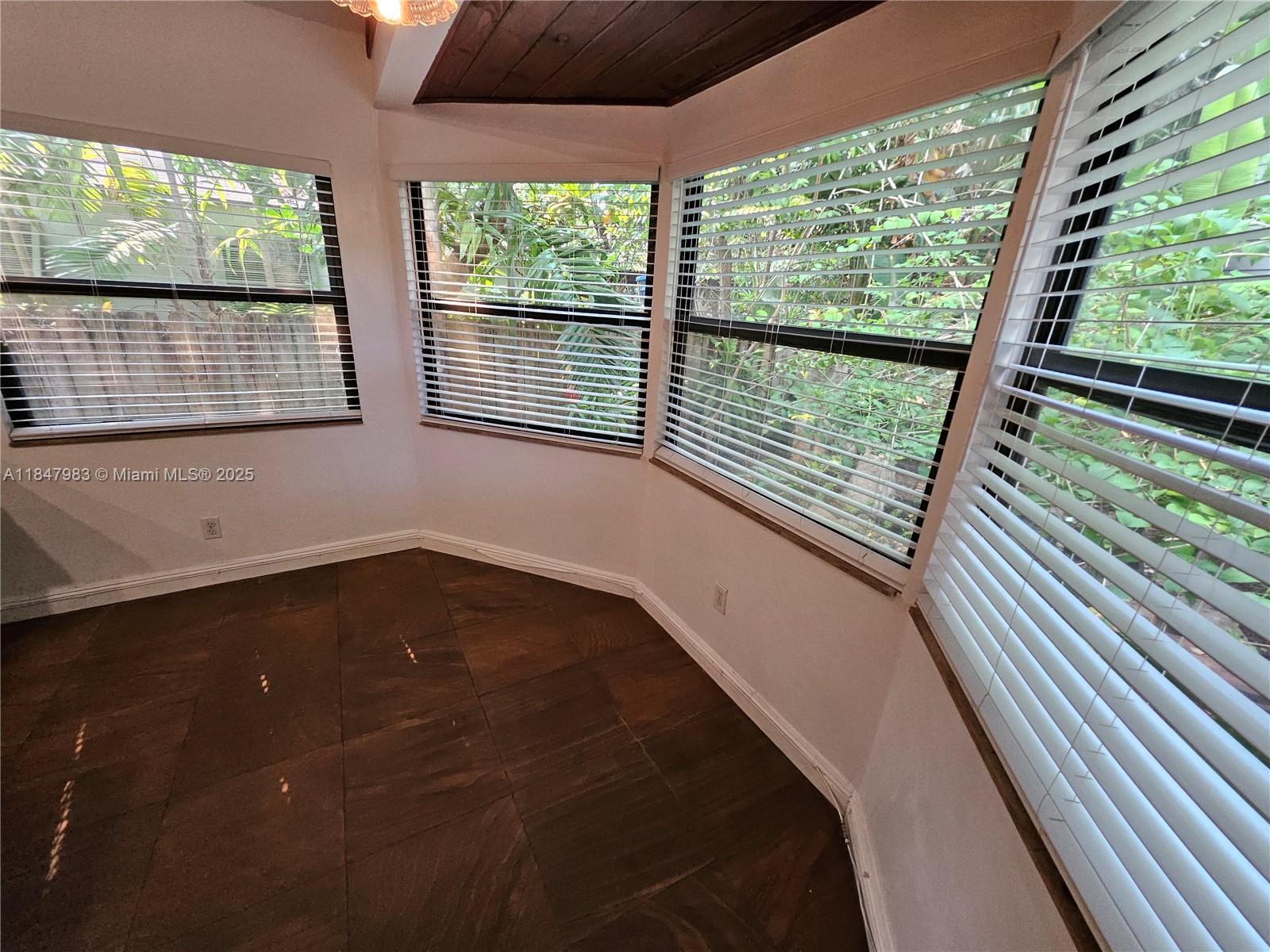 DANIA HEIGHTS EXT - Residential Lease