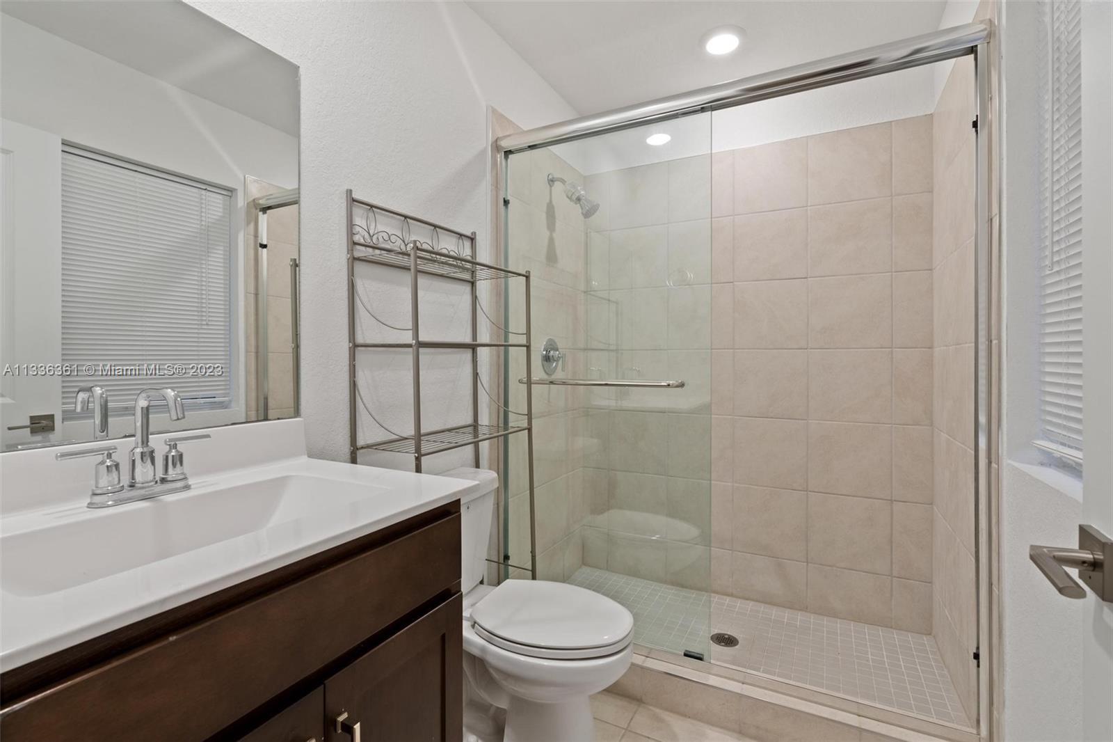 TOWNS AT SEASCAPE - Residential Lease