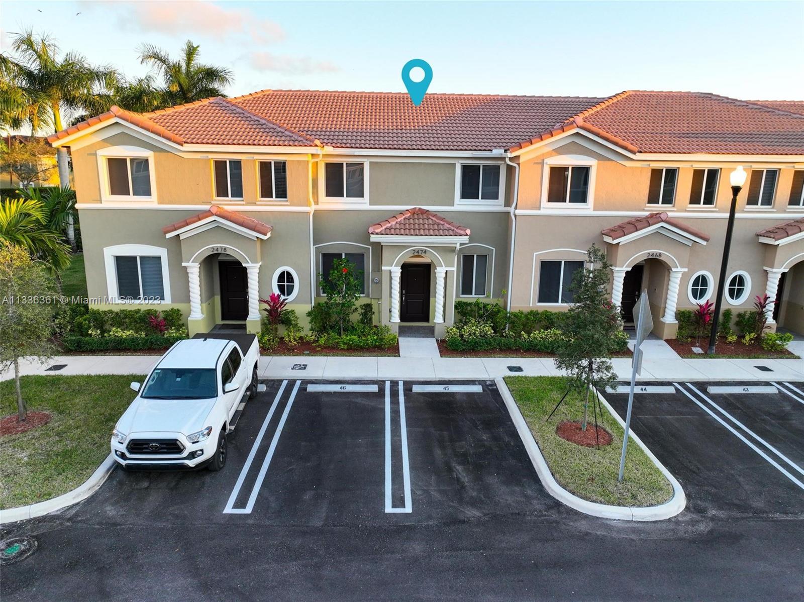 TOWNS AT SEASCAPE - Residential Lease