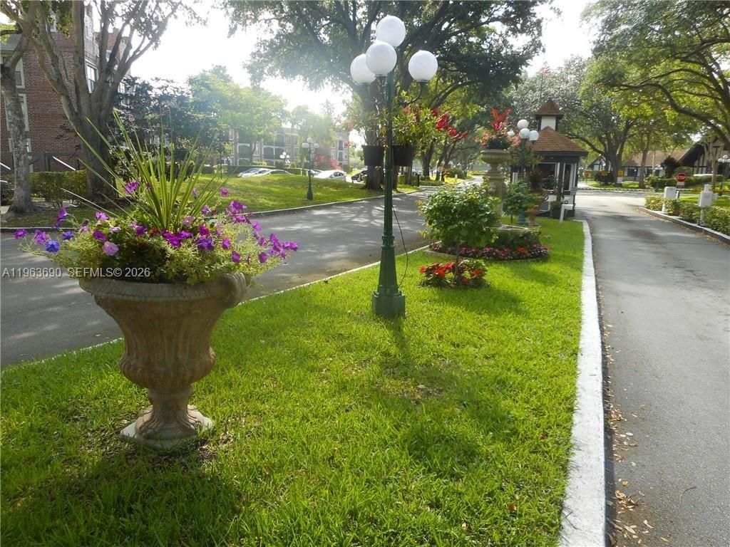 Photo of 3650 Inverrary Dr #1M, Lauderhill, FL 33319 (MLS # A11963690)