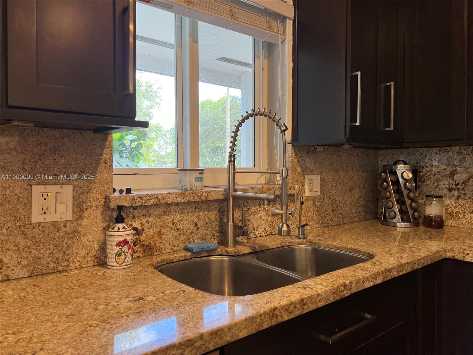 FAIRWAY PARK SEC 5 - Residential Lease