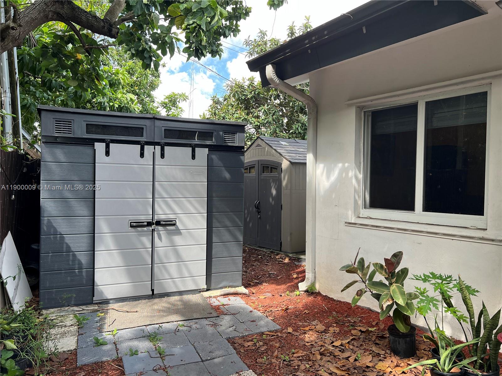 FAIRWAY PARK SEC 5 - Residential Lease