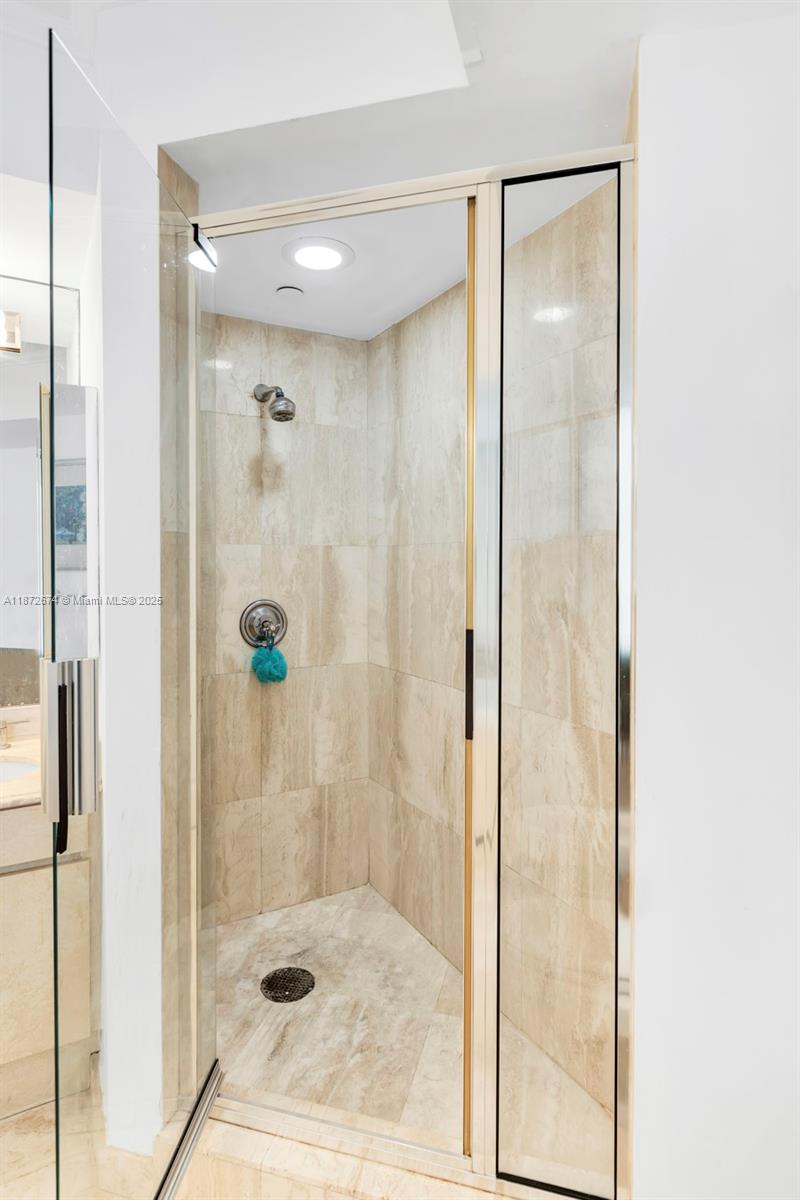 MILLENNIUM CONDO - Residential