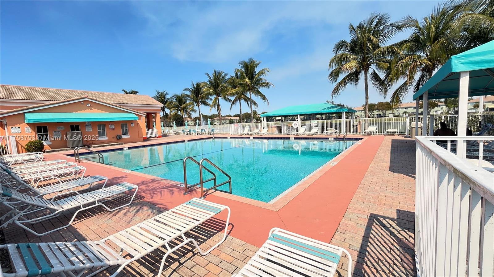 SHOMA TOWNHOMES AT KEYSCO - Residential