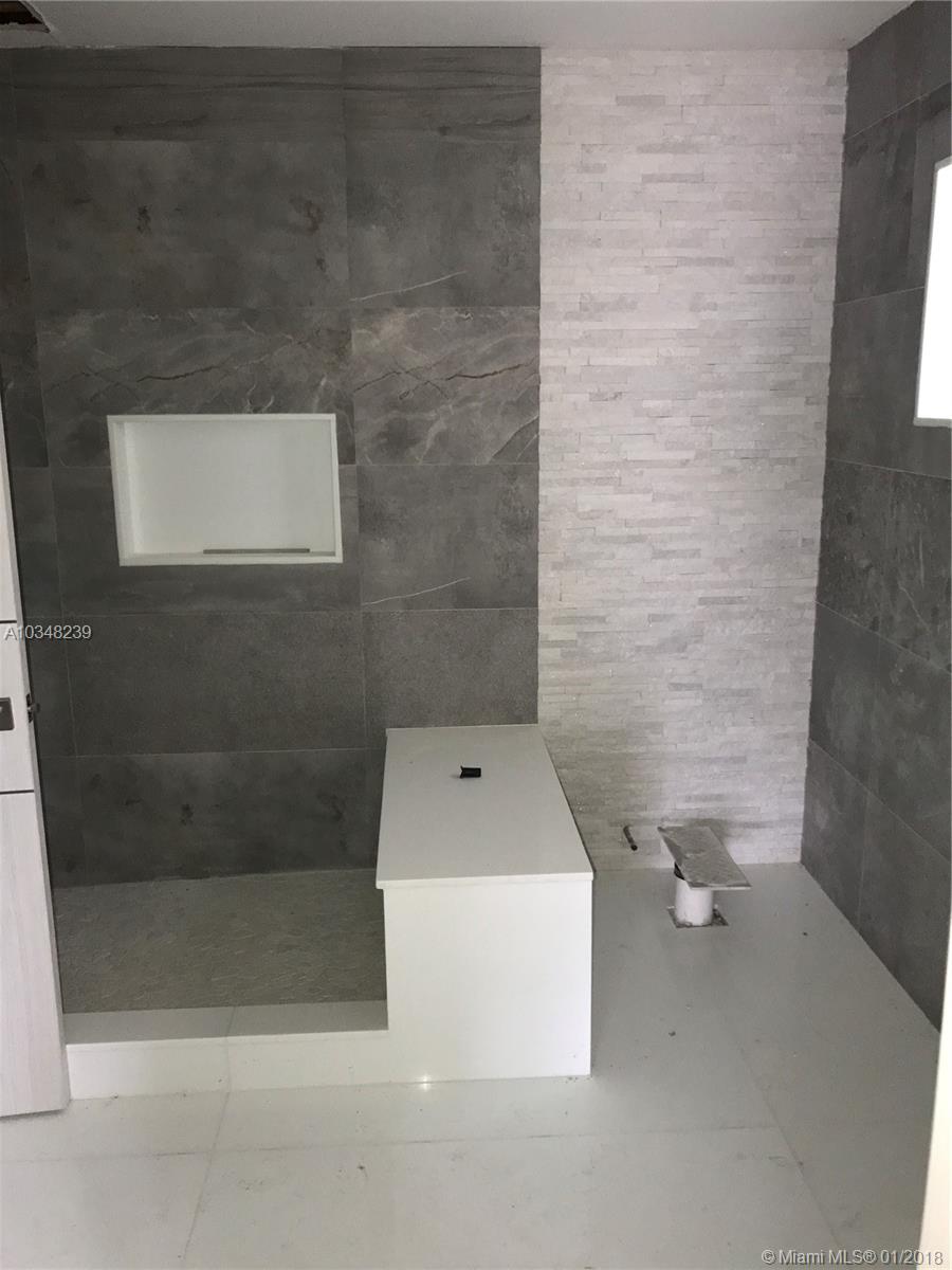 GOLDEN BEACH SEC F - Residential