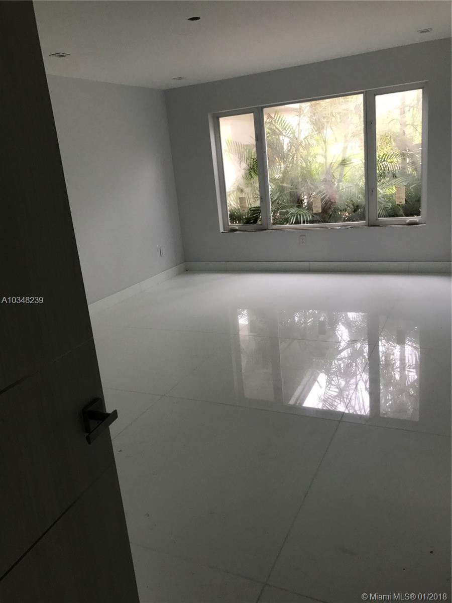 GOLDEN BEACH SEC F - Residential